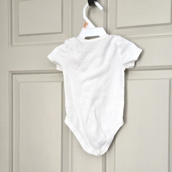5/$10 Renè Rofè 0-3 M Onesie - Picture 3 of 3